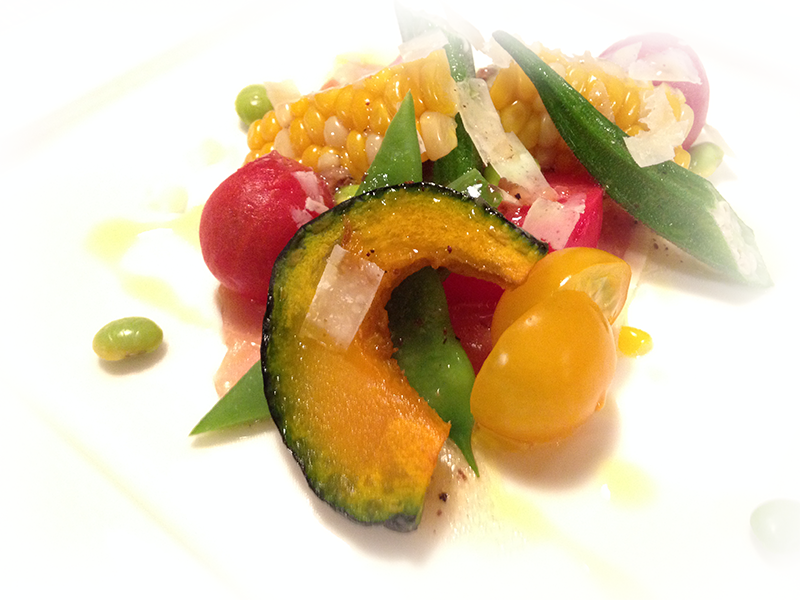 高原野菜とグラナパダーノのサラダ仕立て
